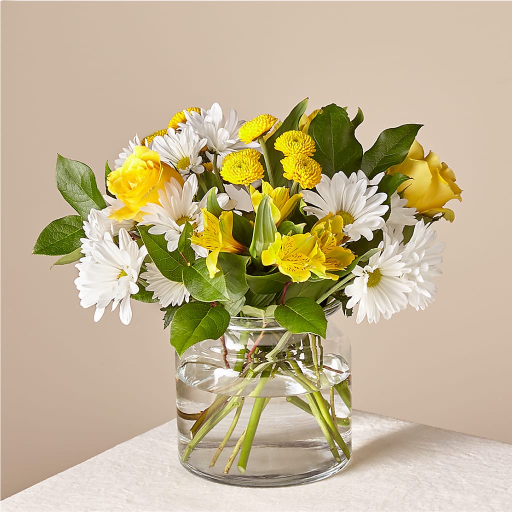Sunny Sentiments Bouquet – Double D Flower Shop, Mercedes TX