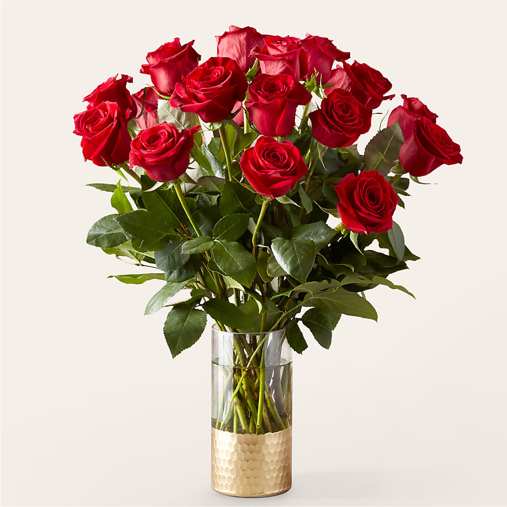 Classic Love Red Rose Bouquet – Double D Flower Shop, Mercedes TX