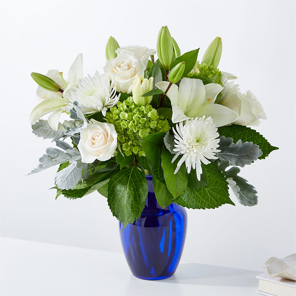 Snowy Dreams Bouquet – Double D Flower Shop, Mercedes TX