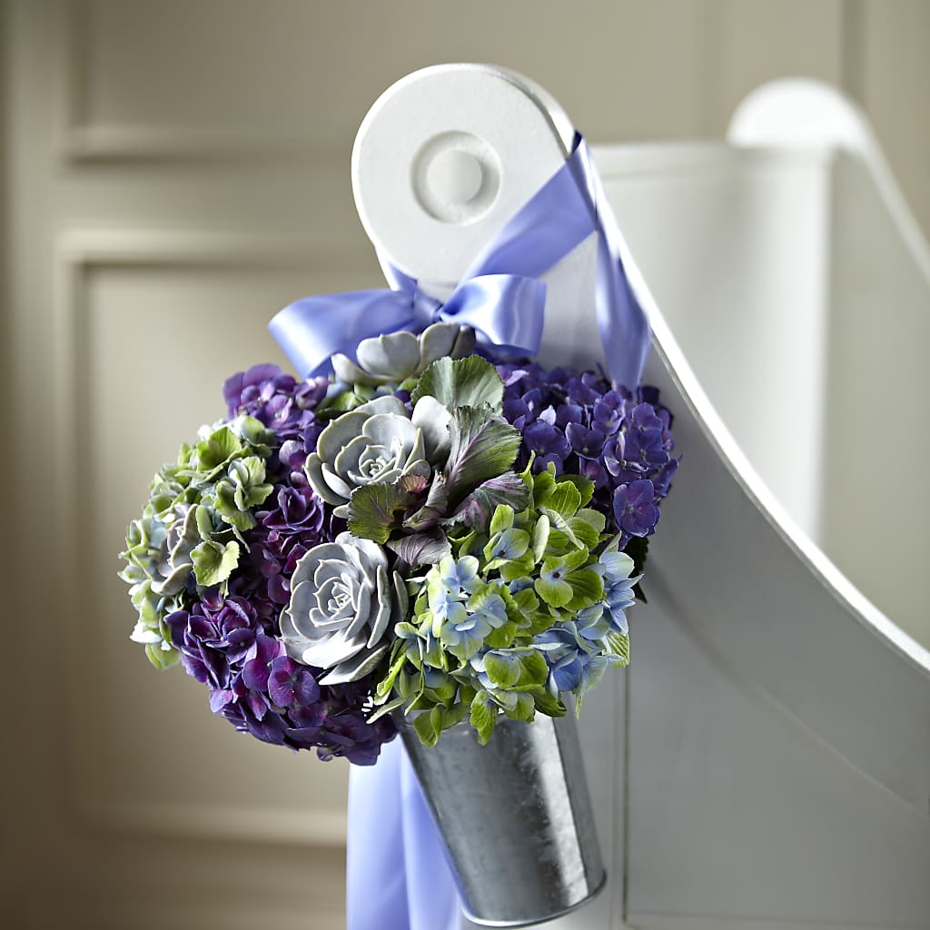 Declaration Pew Décor – Double D Flower Shop, Mercedes TX