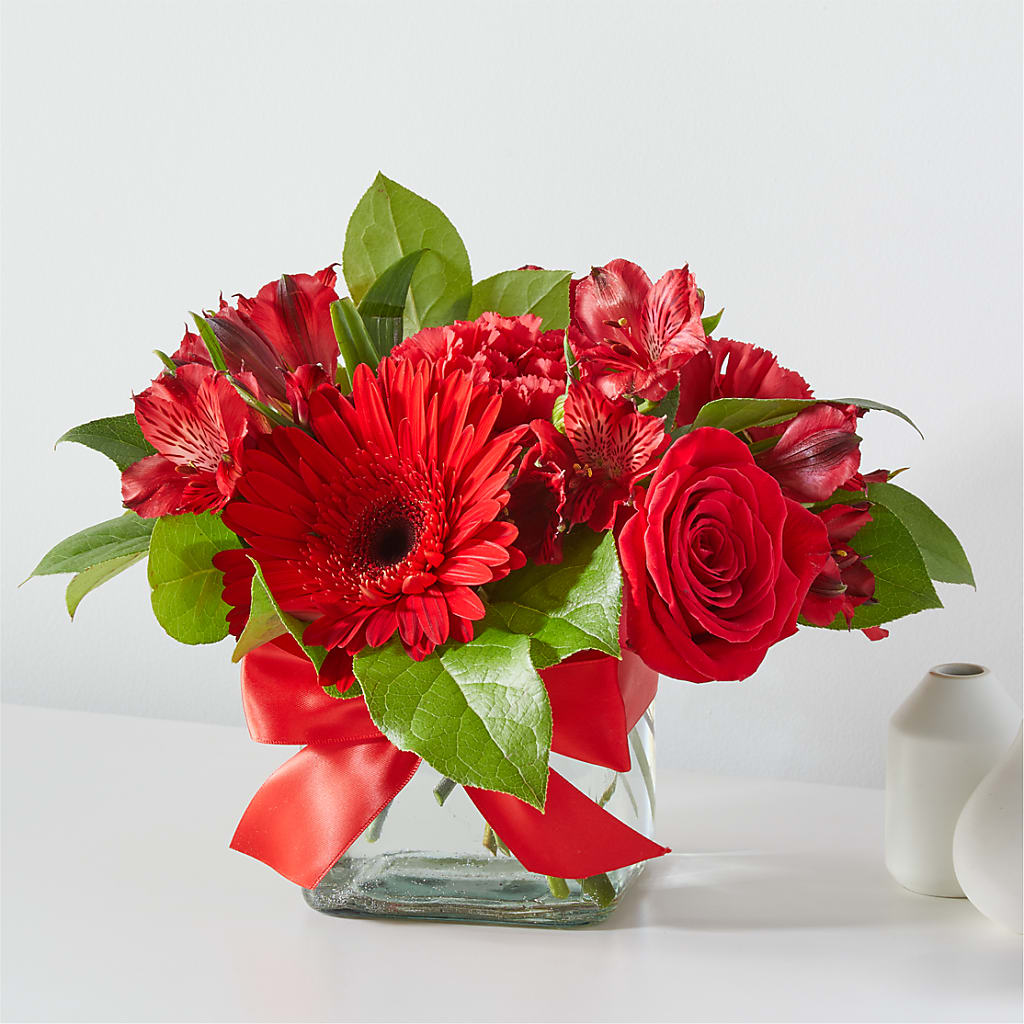 Red Hot Bouquet – Double D Flower Shop, Mercedes TX