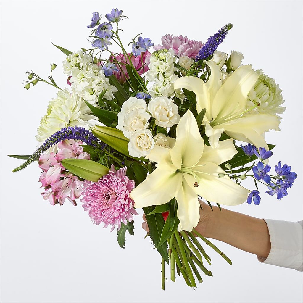 Winter Celebration Bouquet –  Double D Flower Shop, Mercedes TX
