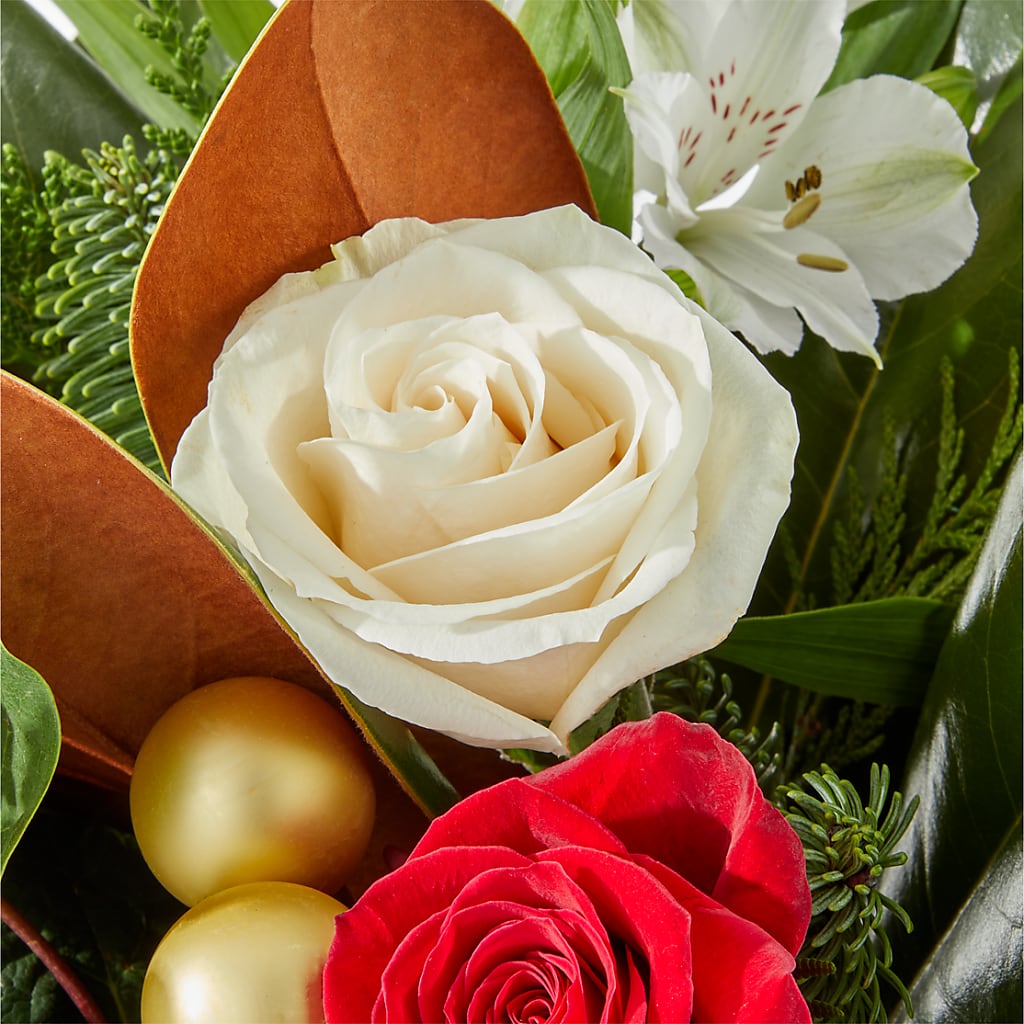 Joy & Jolly Bouquet –  Double D Flower Shop, Mercedes TX