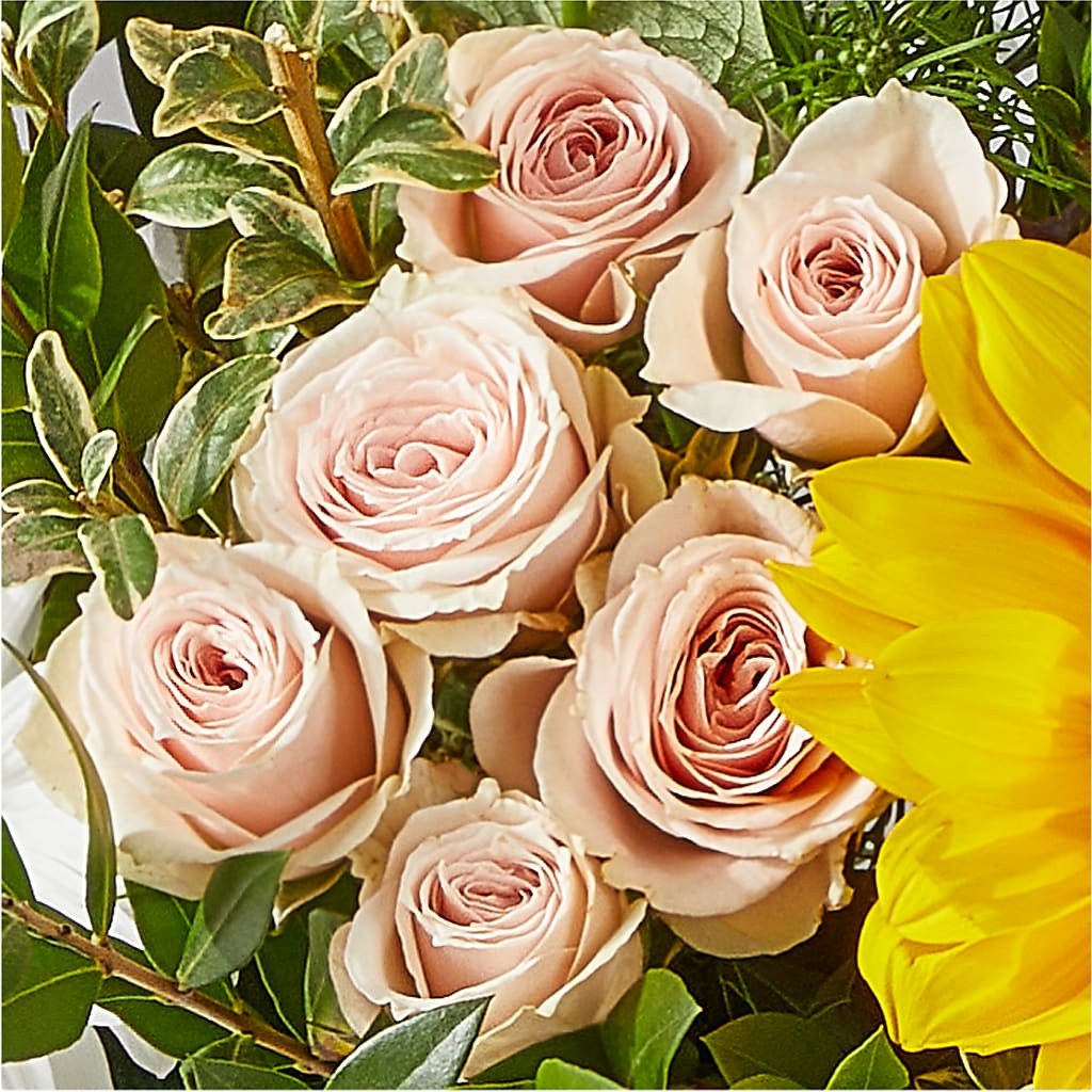 The Good Life Bouquet –  Double D Flower Shop, Mercedes TX