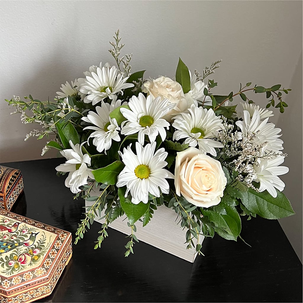 Fresh Linen Box Bouquet –  Double D Flower Shop, Mercedes TX