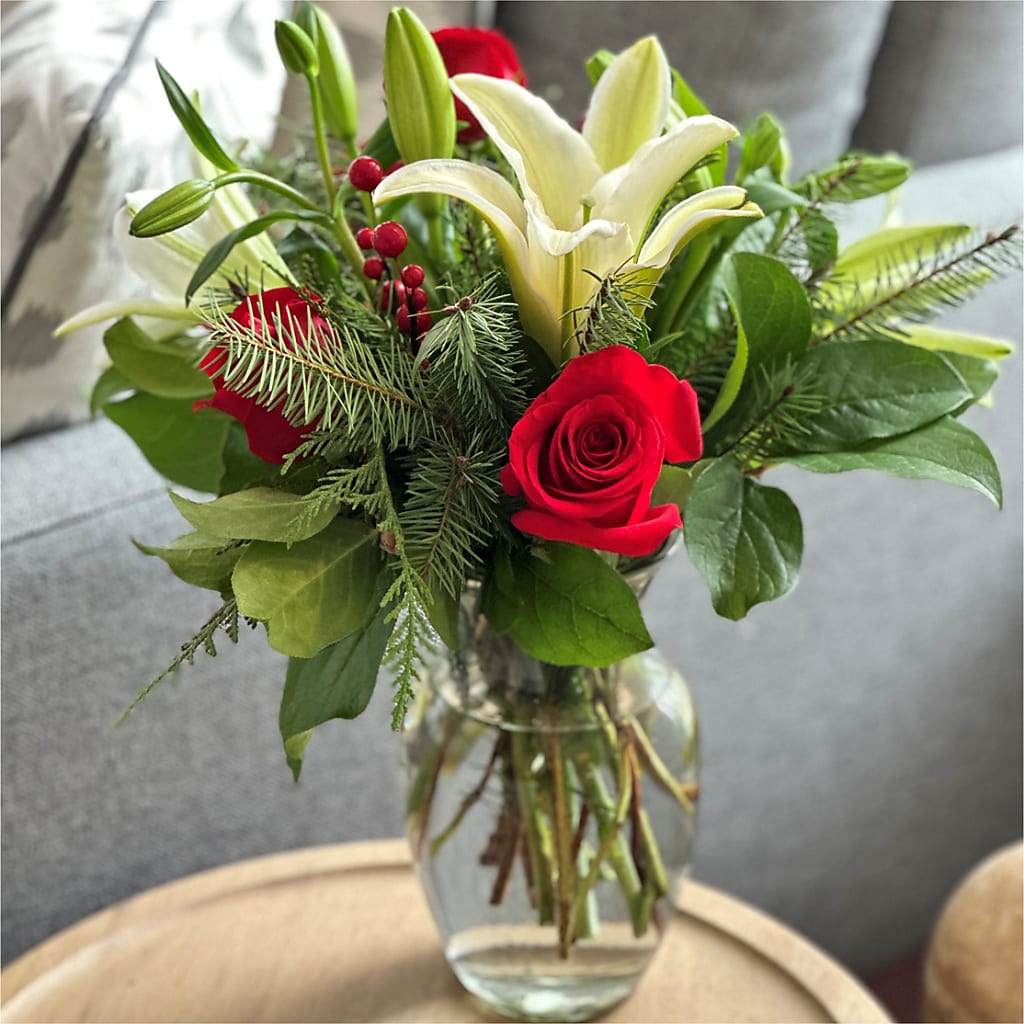 Sparkling Snowflakes Bouquet –  Double D Flower Shop, Mercedes TX