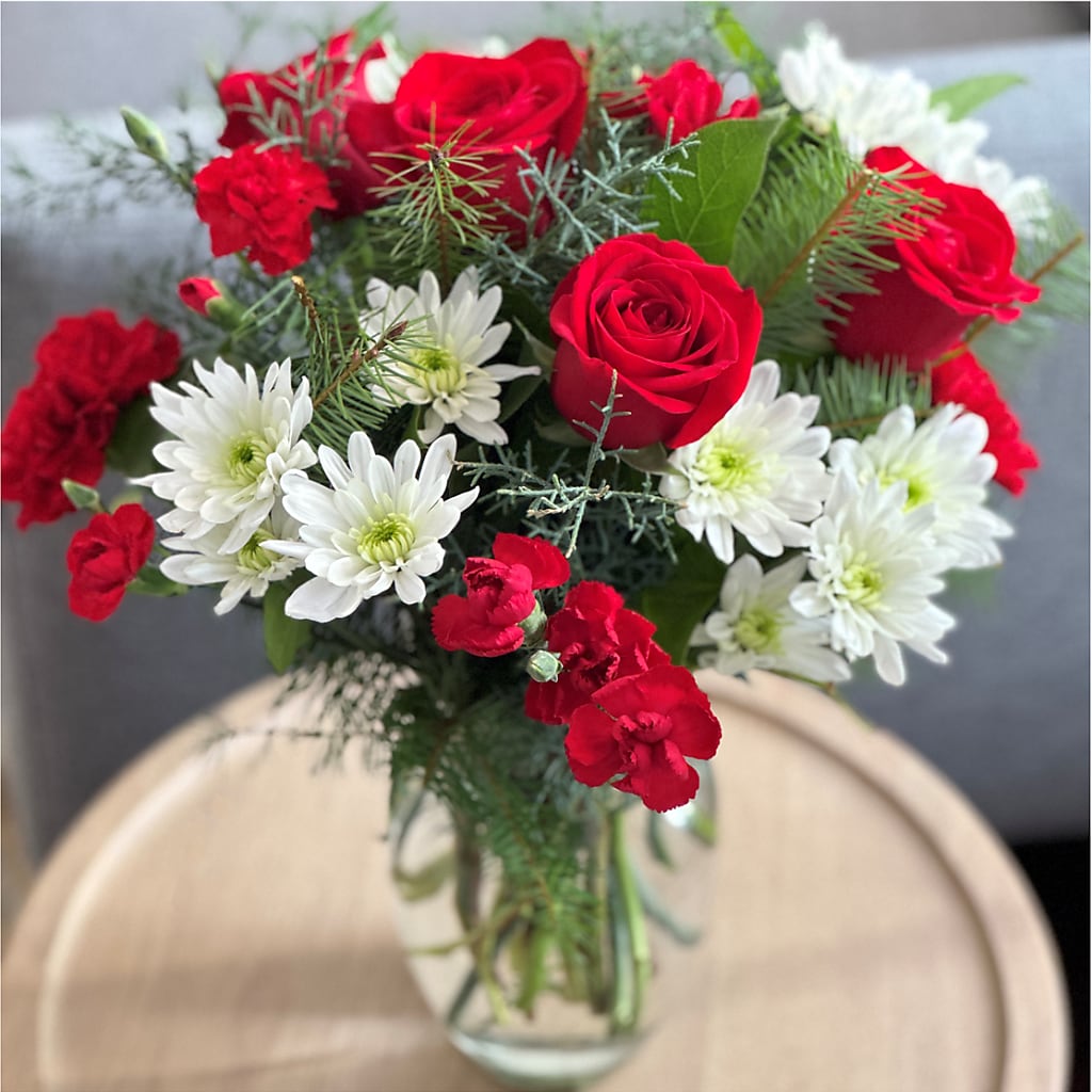 Seasonal Magic Bouquet –  Double D Flower Shop, Mercedes TX