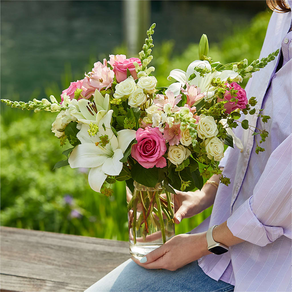 Fondly Bouquet –  Double D Flower Shop, Mercedes TX
